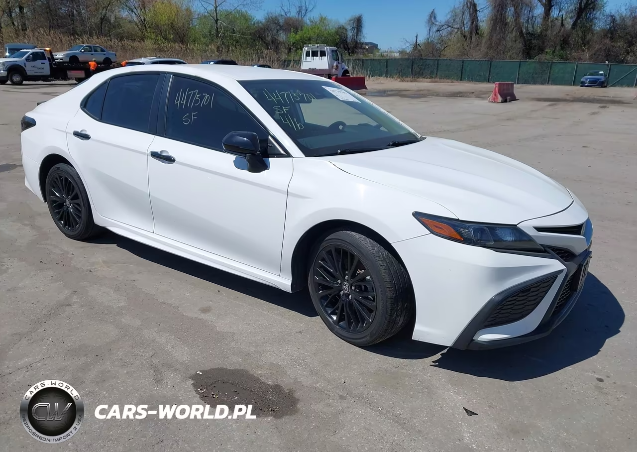 2021 Toyota Camry Se Nightshade Edition Awd