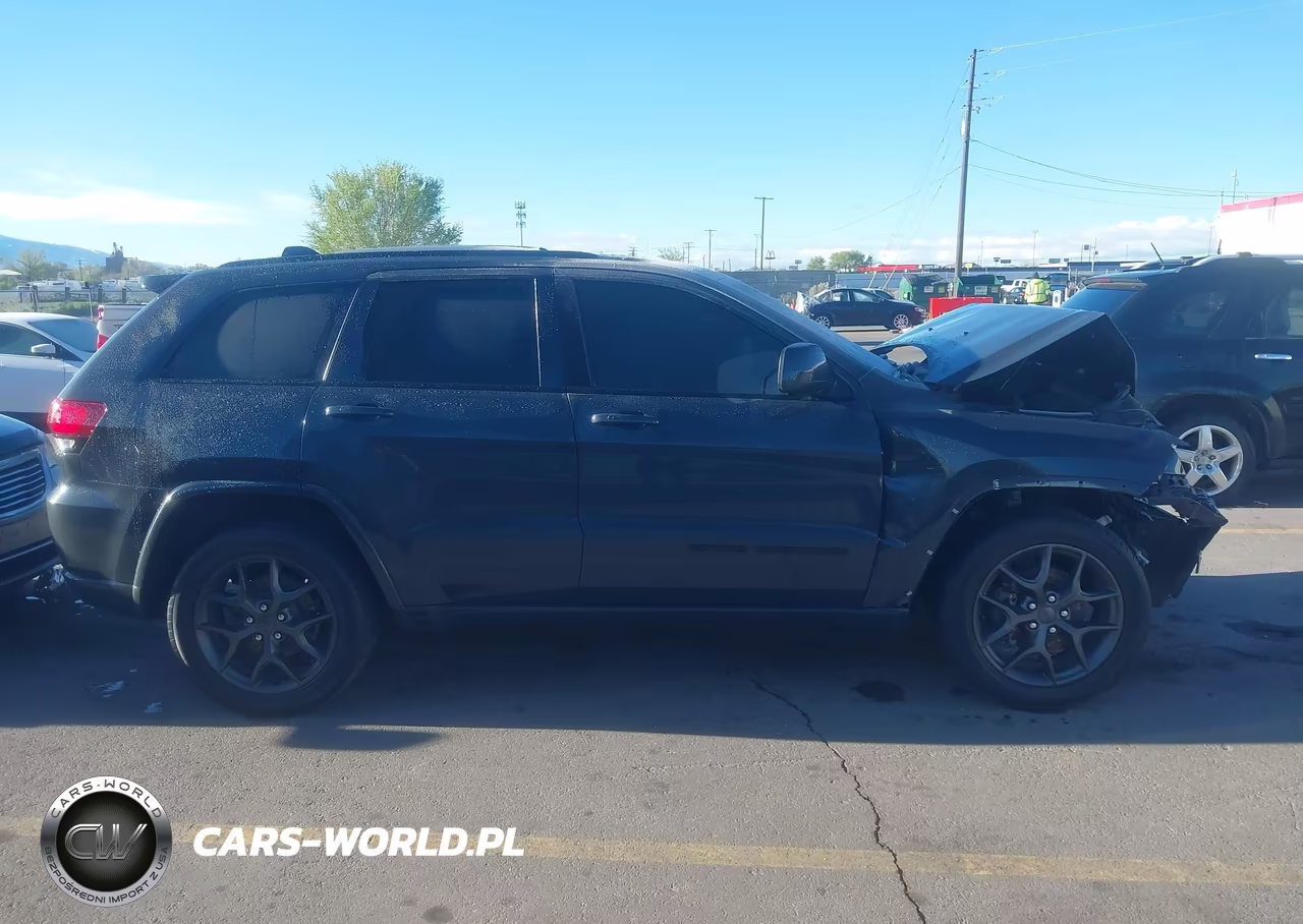 2018 Jeep Grand Cherokee Altitude 4X4 VIN:1C4RJFAG3JC407653 - 13