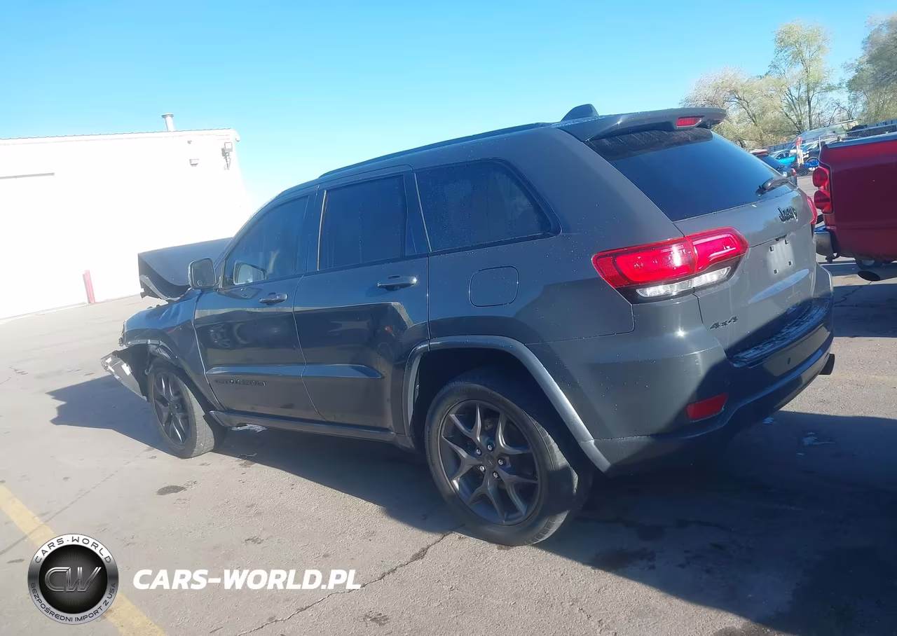 2018 Jeep Grand Cherokee Altitude 4X4 VIN:1C4RJFAG3JC407653 - 14