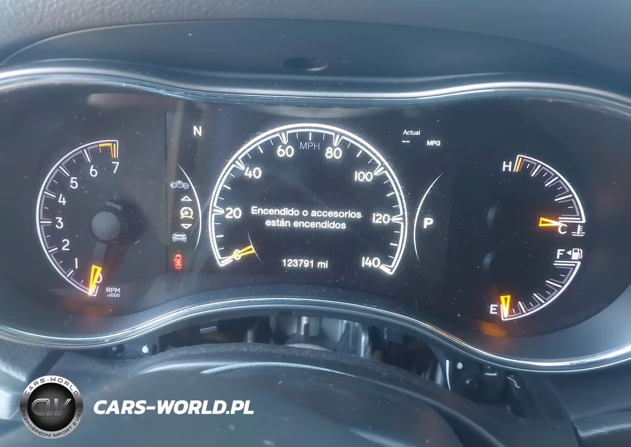 2018 Jeep Grand Cherokee Altitude 4X4 VIN:1C4RJFAG3JC407653 - 15