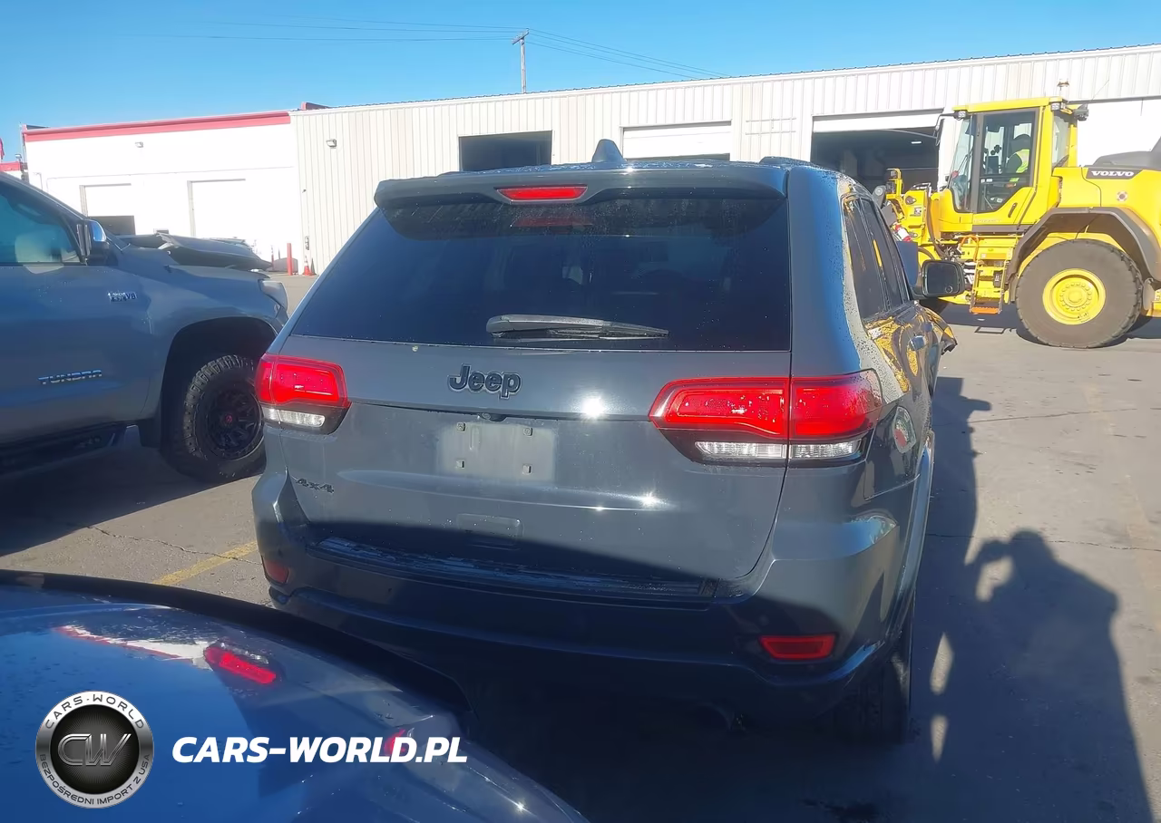 2018 Jeep Grand Cherokee Altitude 4X4 VIN:1C4RJFAG3JC407653 - 16