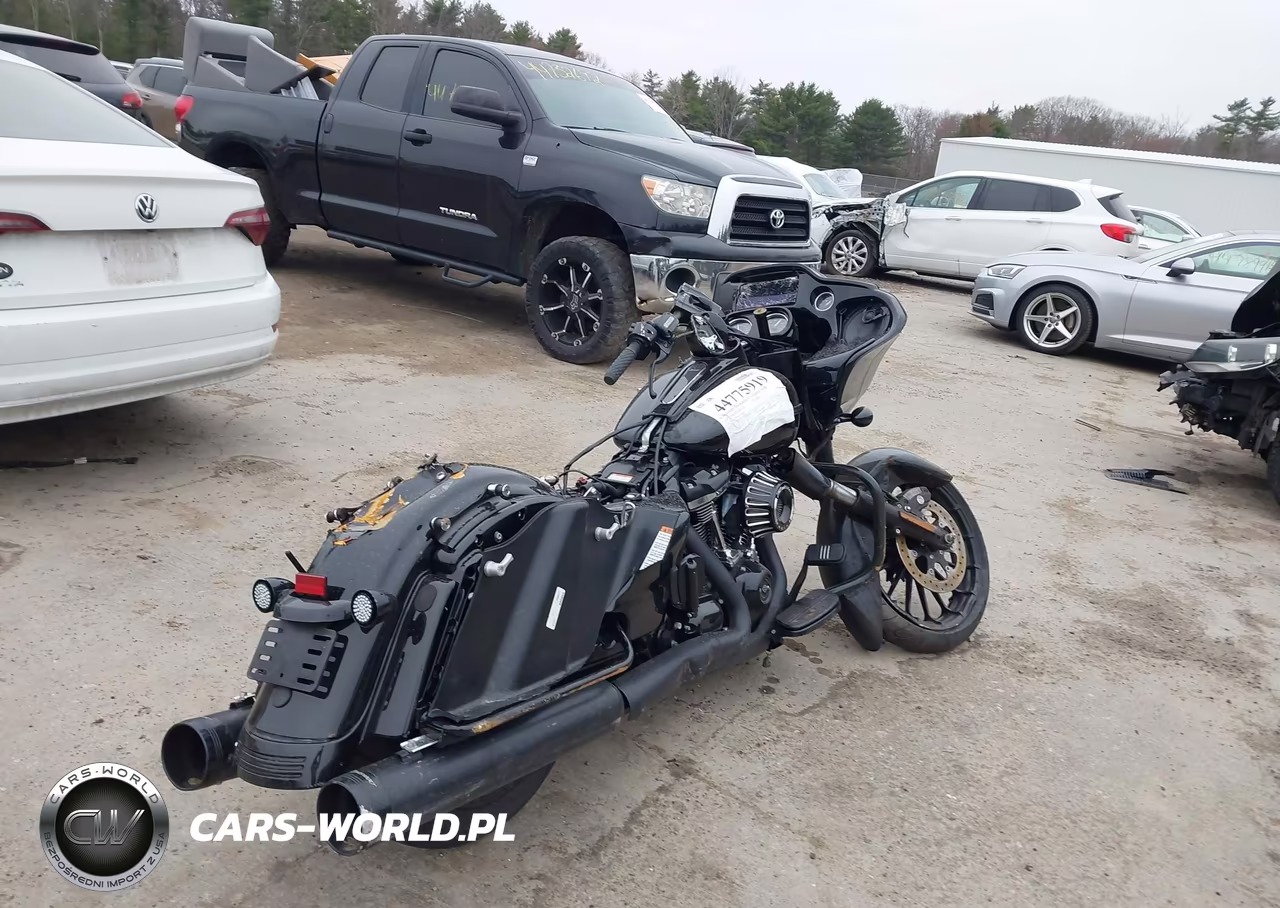 2019 Harley-Davidson Fltrxs VIN:1HD1KTP16KB649404 - 4