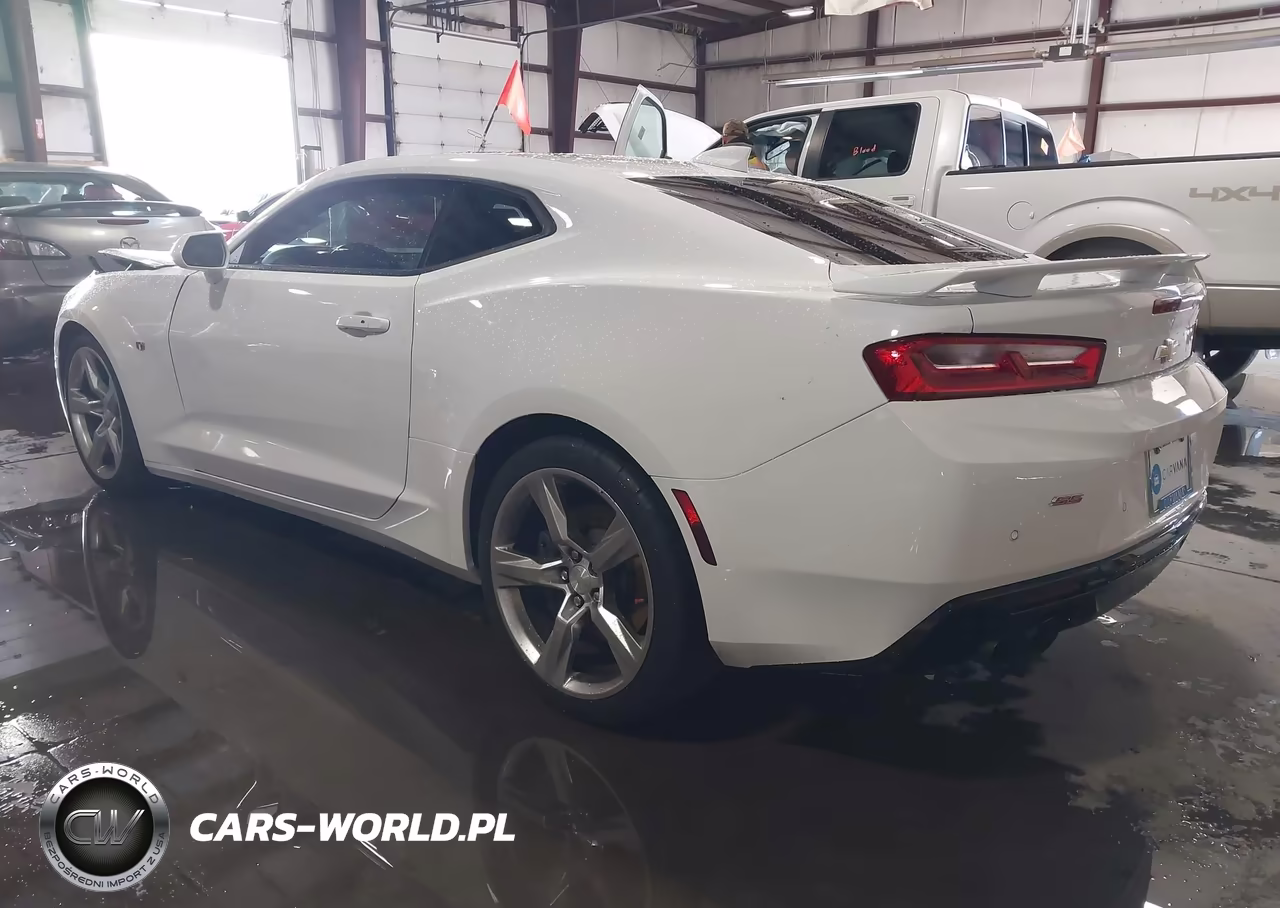 2016 Chevrolet Camaro 2Ss VIN:1G1FG1R76G0144215 - 3