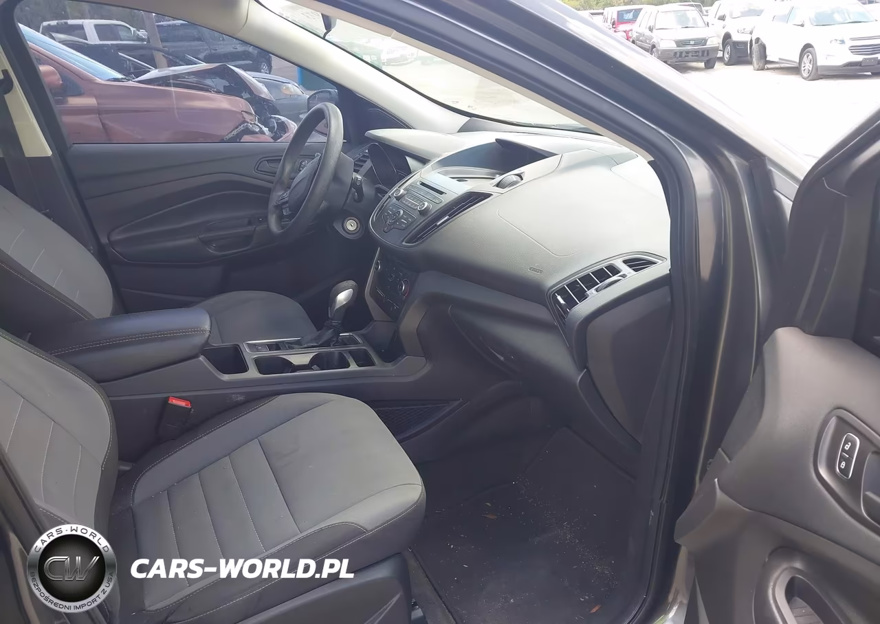 2018 Ford Escape S VIN:1FMCU0F7XJUB79904 - 5