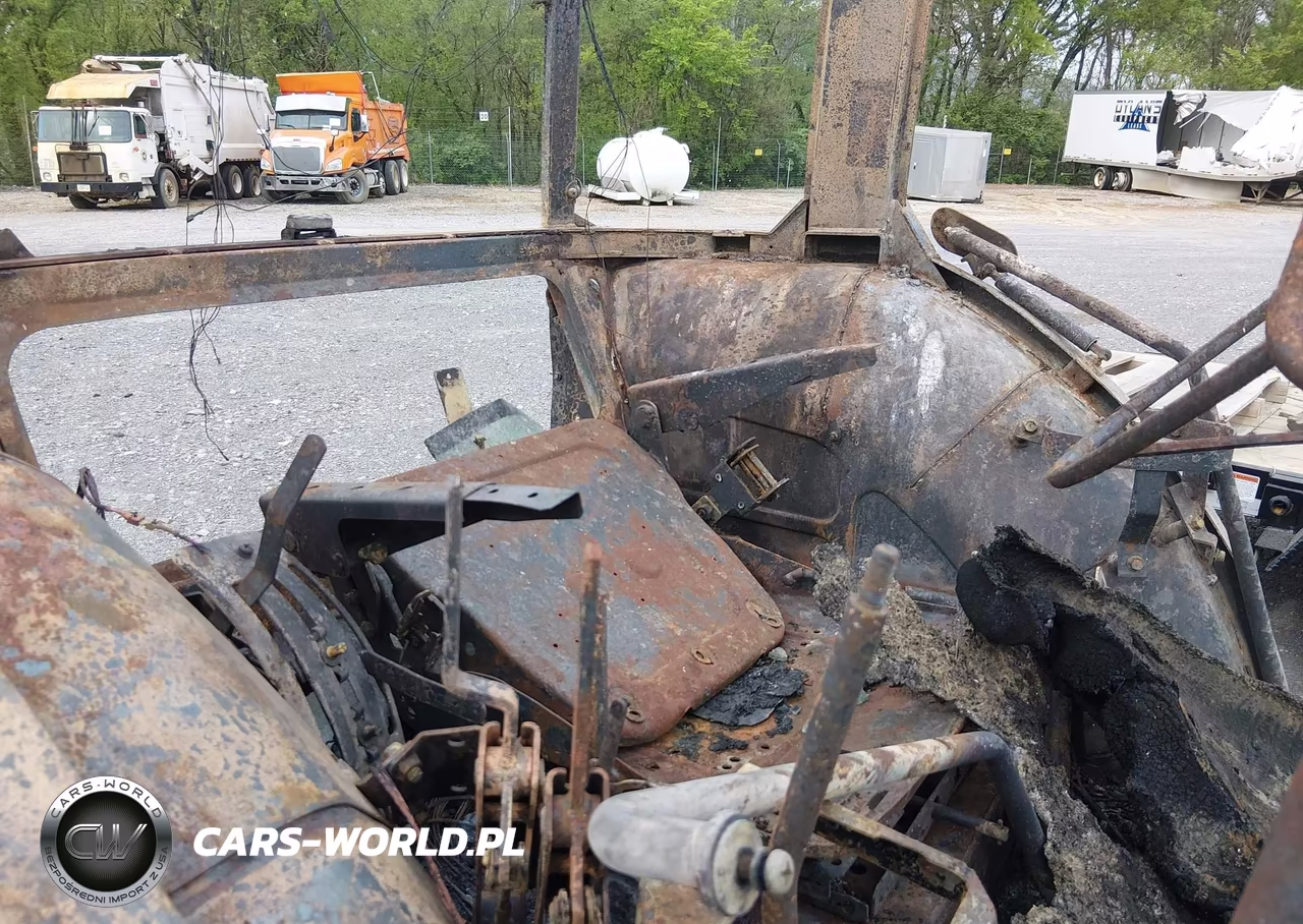 2014 Kubota M9960 VIN:52873 - 8