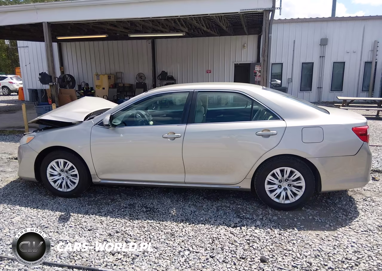2014 Toyota Camry Le VIN:4T1BF1FK5EU765867 - 14