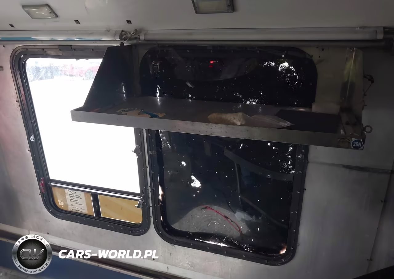 2008 Chevrolet Express Cutaway Work Van VIN:1GBJG316281234302 - 20