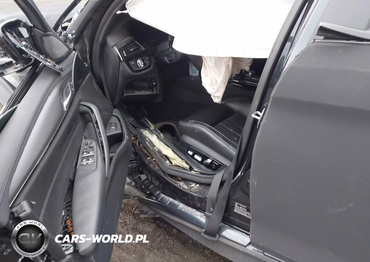 2020 BMW M5 VIN:WBSJF0C02LCE36202 - 17
