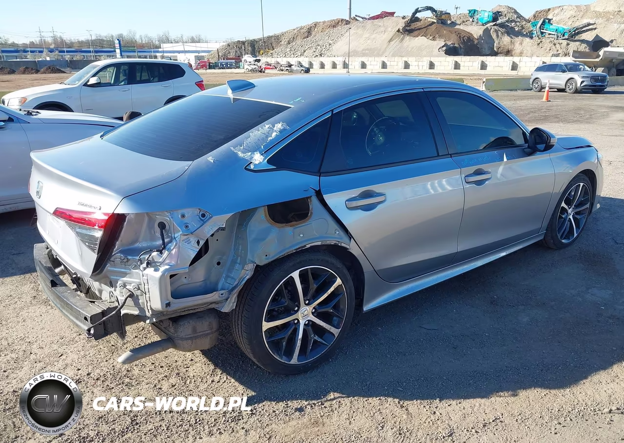 2024 Honda Civic Touring VIN:2HGFE1F90RH309243 - 4