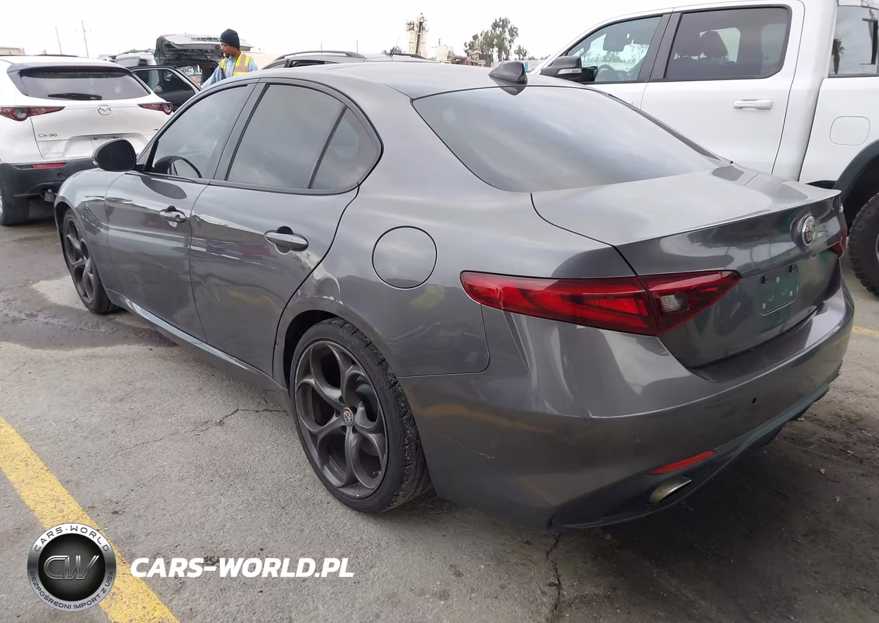 2017 Alfa Romeo Giulia Ti Rwd VIN:ZARFAECN6H7557466 - 3