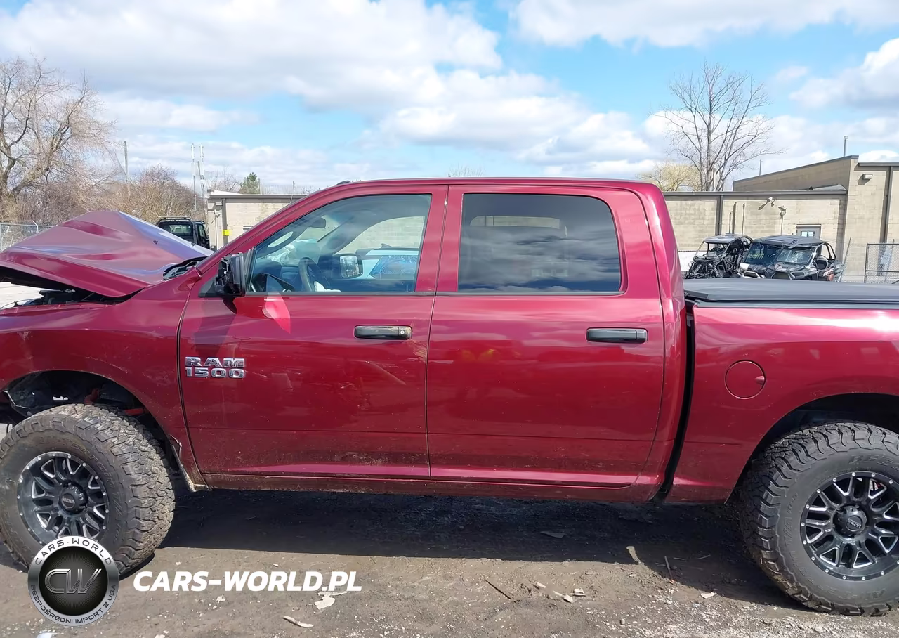 2018 Ram 1500 Express 4X4 5'7 Box VIN:3C6RR7KG8JG235511 - 15