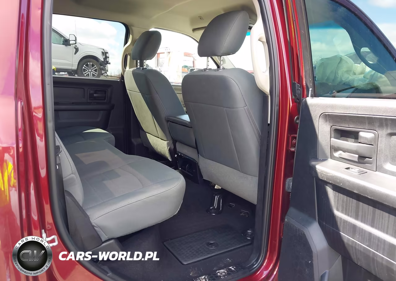 2018 Ram 1500 Express 4X4 5'7 Box VIN:3C6RR7KG8JG235511 - 8