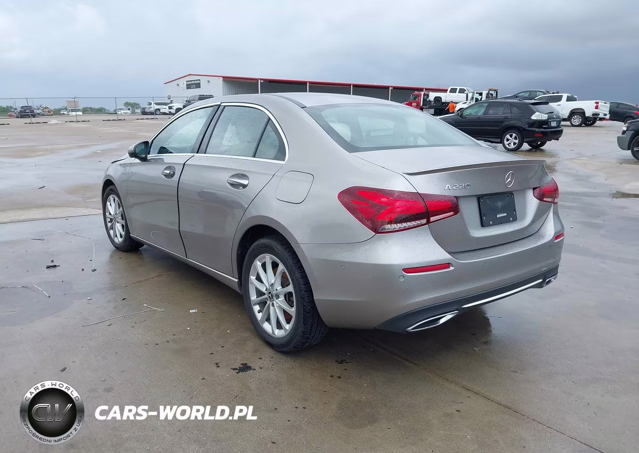 2021 Mercedes-Benz A 220 VIN:W1K3G4EB1MJ285954 - 3