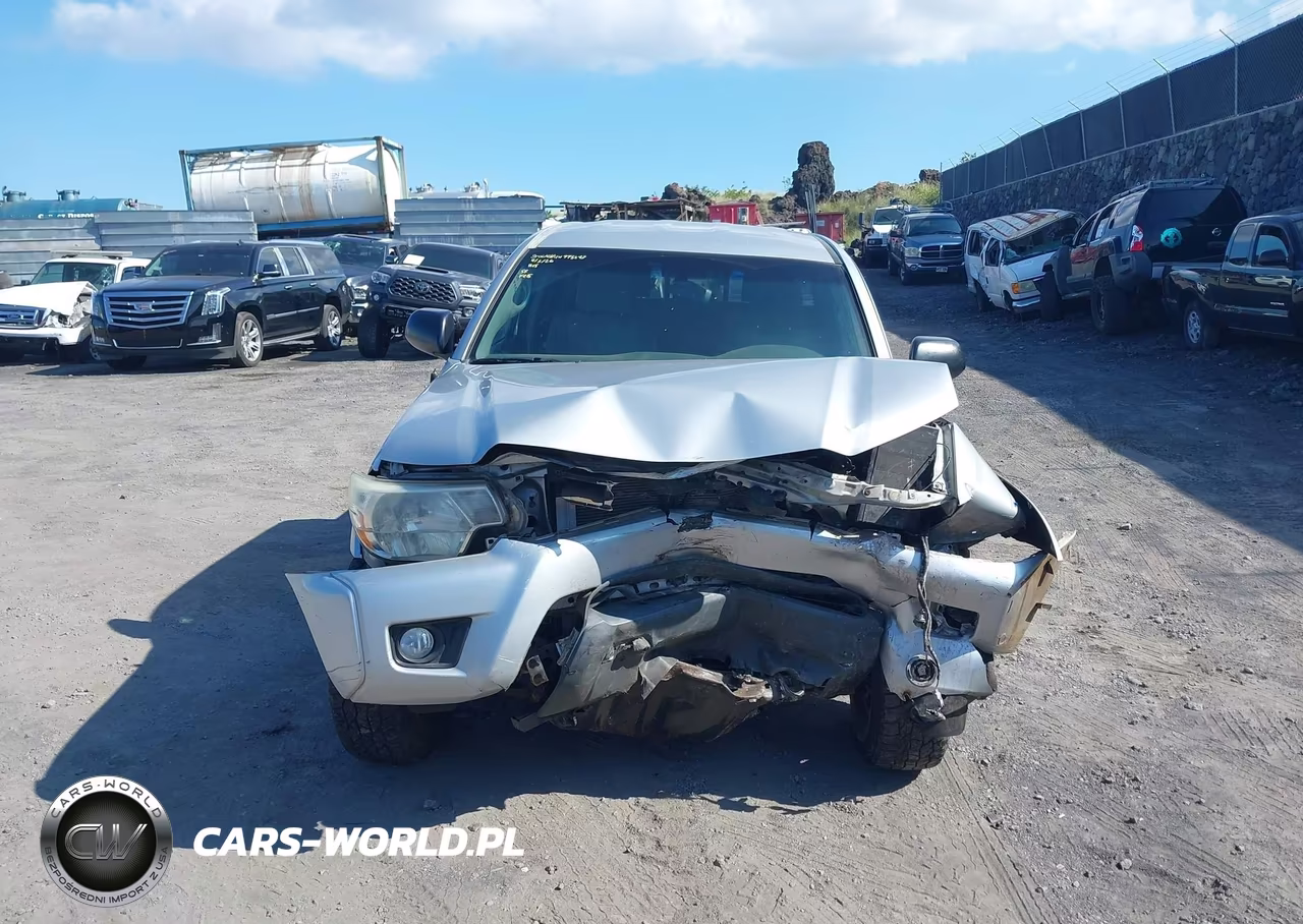 2013 Toyota Tacoma Base V6 VIN:3TMLU4EN9DM114577 - 12
