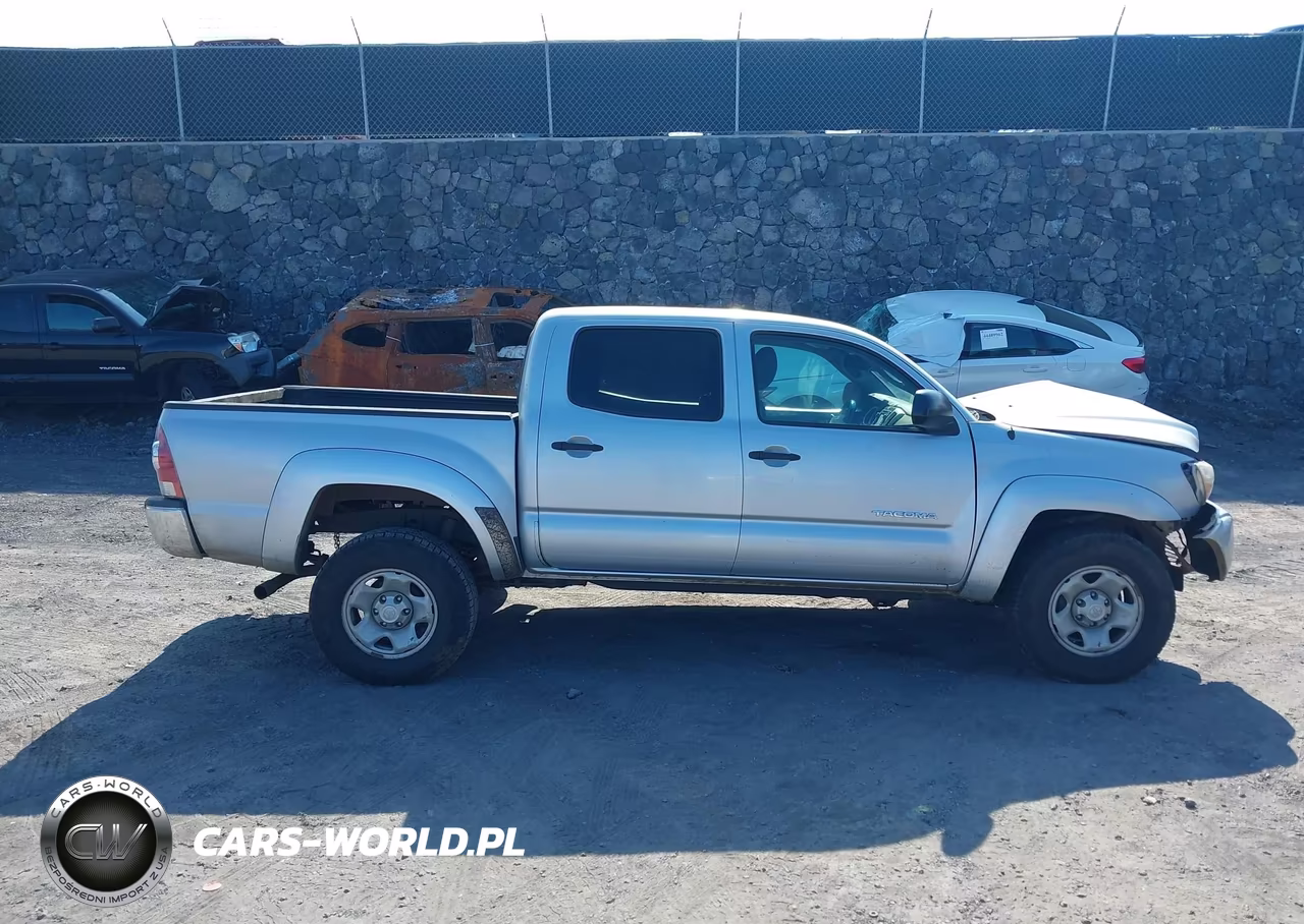 2013 Toyota Tacoma Base V6 VIN:3TMLU4EN9DM114577 - 13
