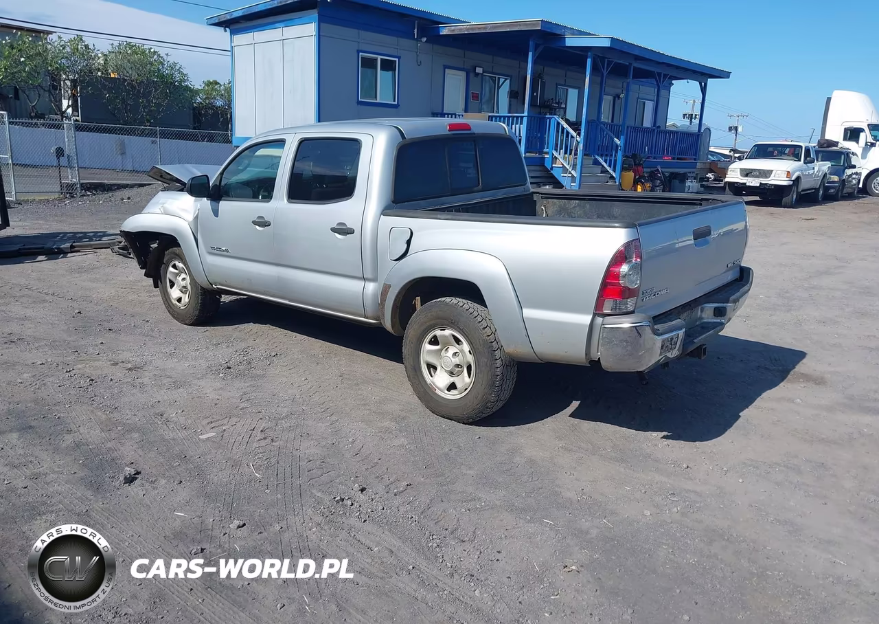 2013 Toyota Tacoma Base V6 VIN:3TMLU4EN9DM114577 - 3