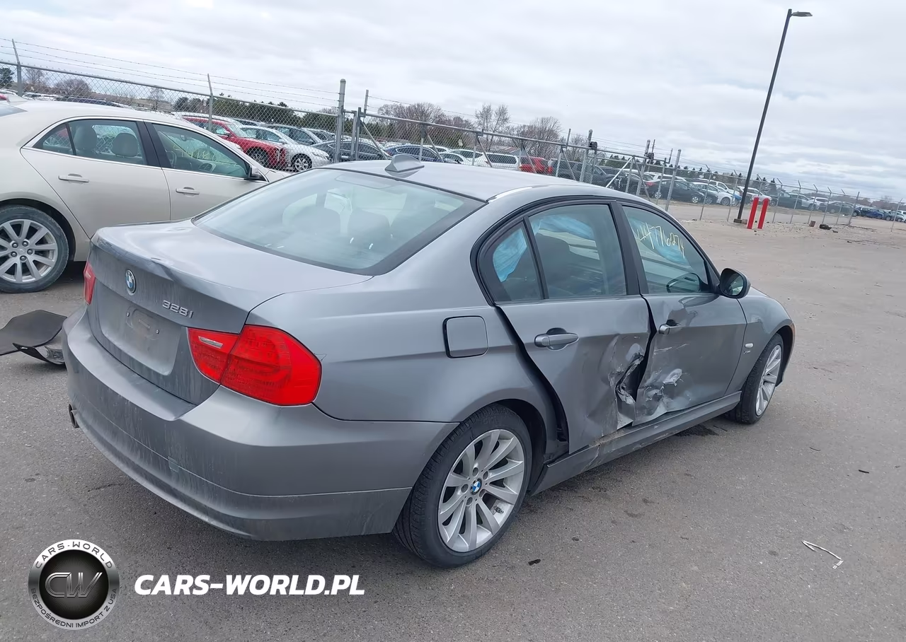 2009 BMW 328I xDrive VIN:WBAPK735X9A451028 - 4