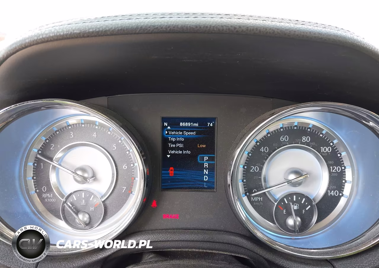 2012 Chrysler 300 VIN:2C3CCAAG2CH313173 - 7