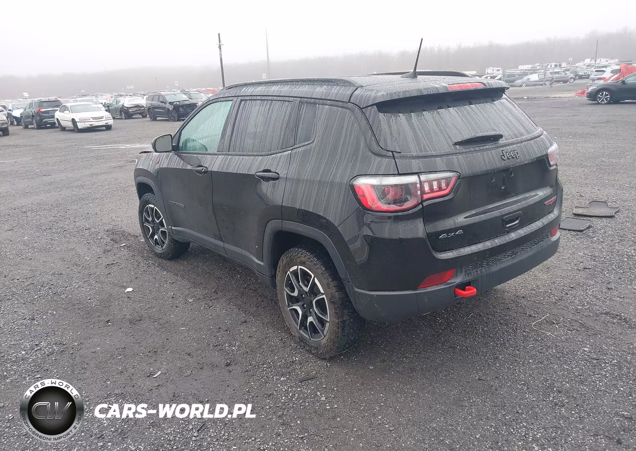 2024 Jeep Compass Trailhawk 4X4 VIN:3C4NJDDN5RT137063 - 3