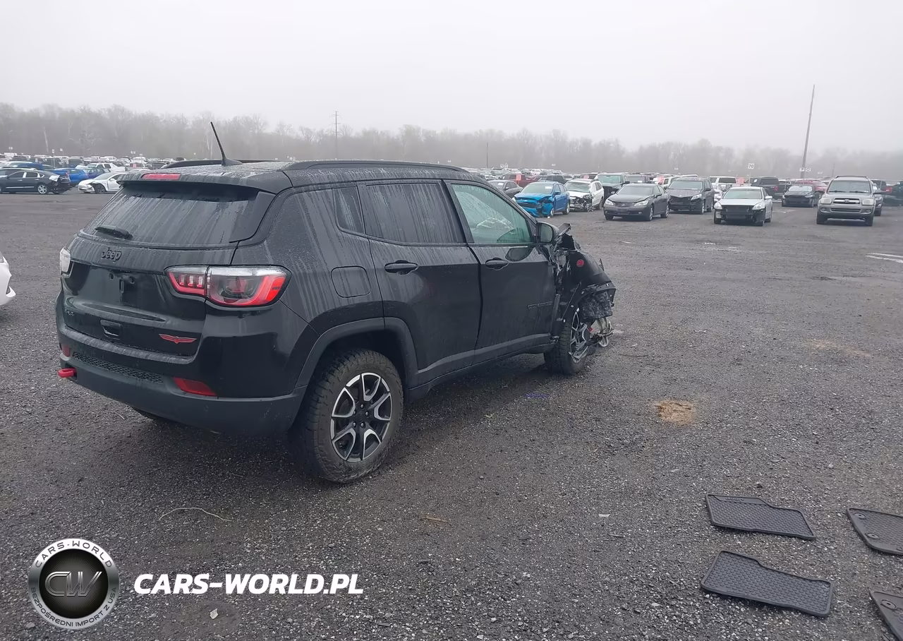 2024 Jeep Compass Trailhawk 4X4 VIN:3C4NJDDN5RT137063 - 4