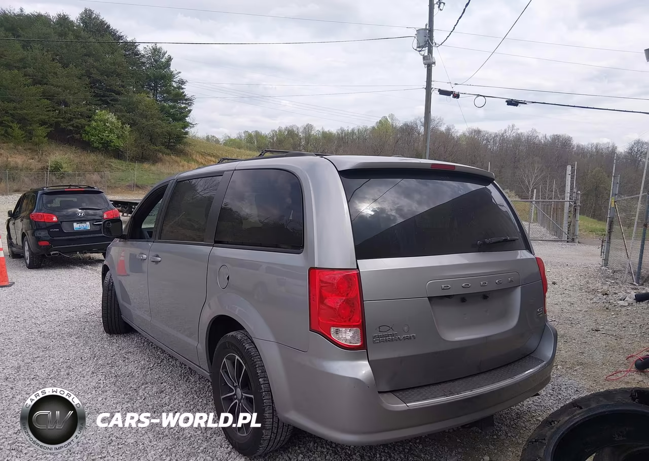 2018 Dodge Grand Caravan Gt VIN:2C4RDGEG1JR147283 - 16
