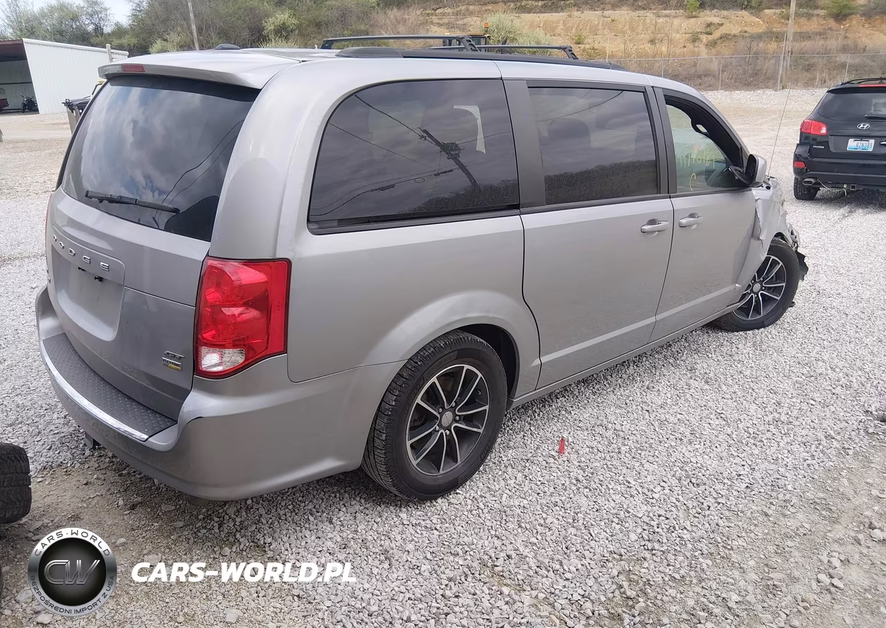 2018 Dodge Grand Caravan Gt VIN:2C4RDGEG1JR147283 - 4