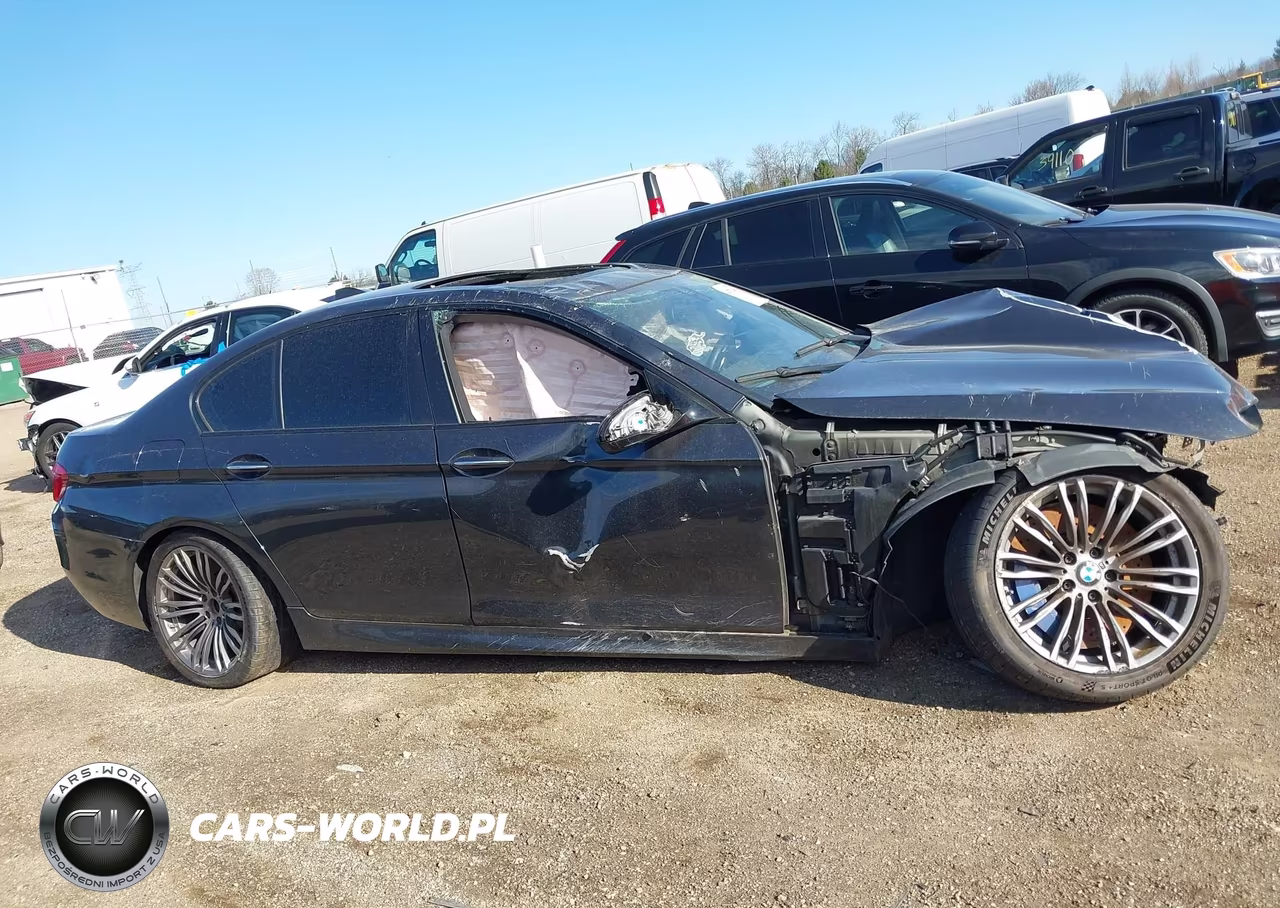 2013 BMW M5 VIN:WBSFV9C57DC772418 - 12