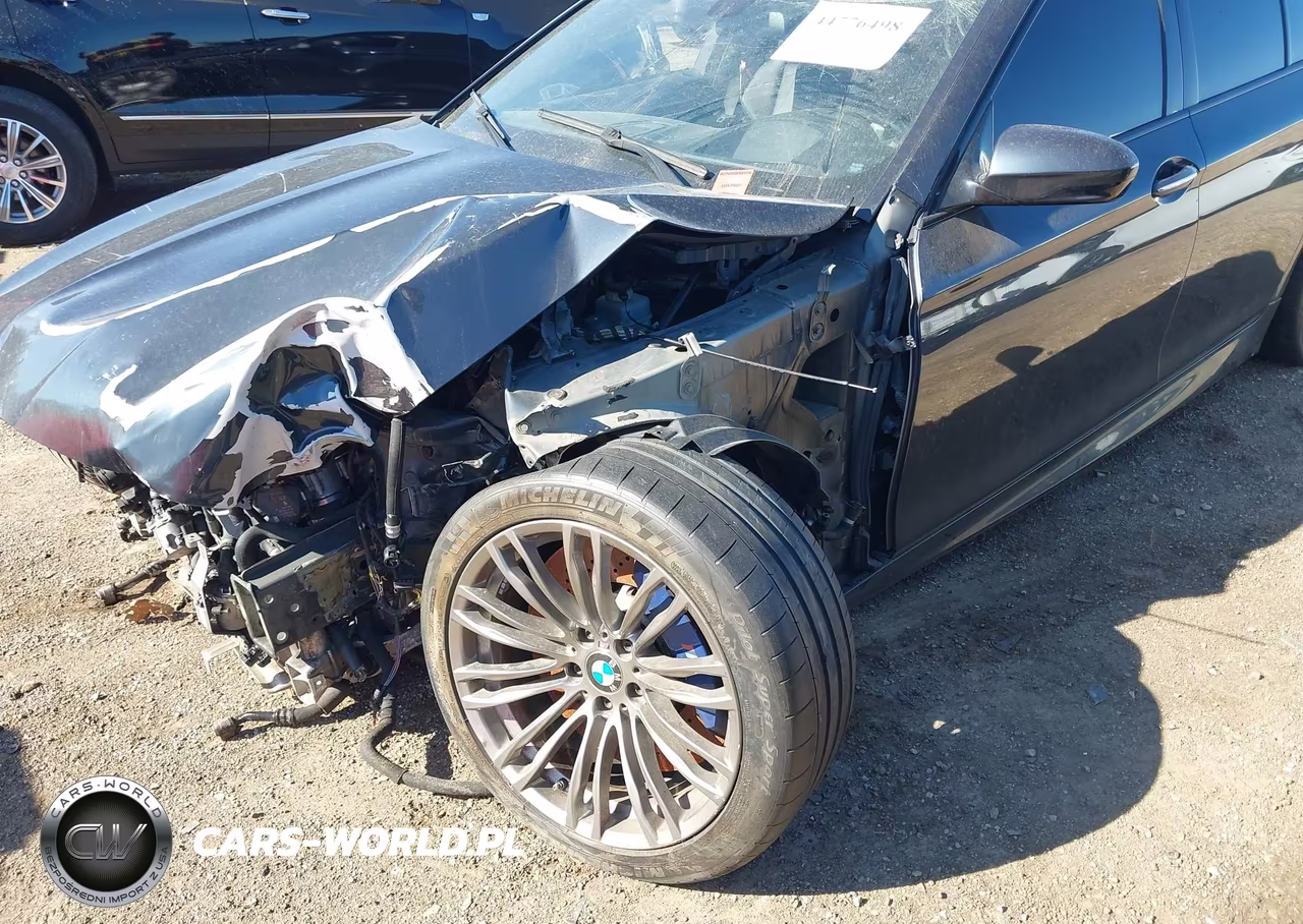 2013 BMW M5 VIN:WBSFV9C57DC772418 - 18