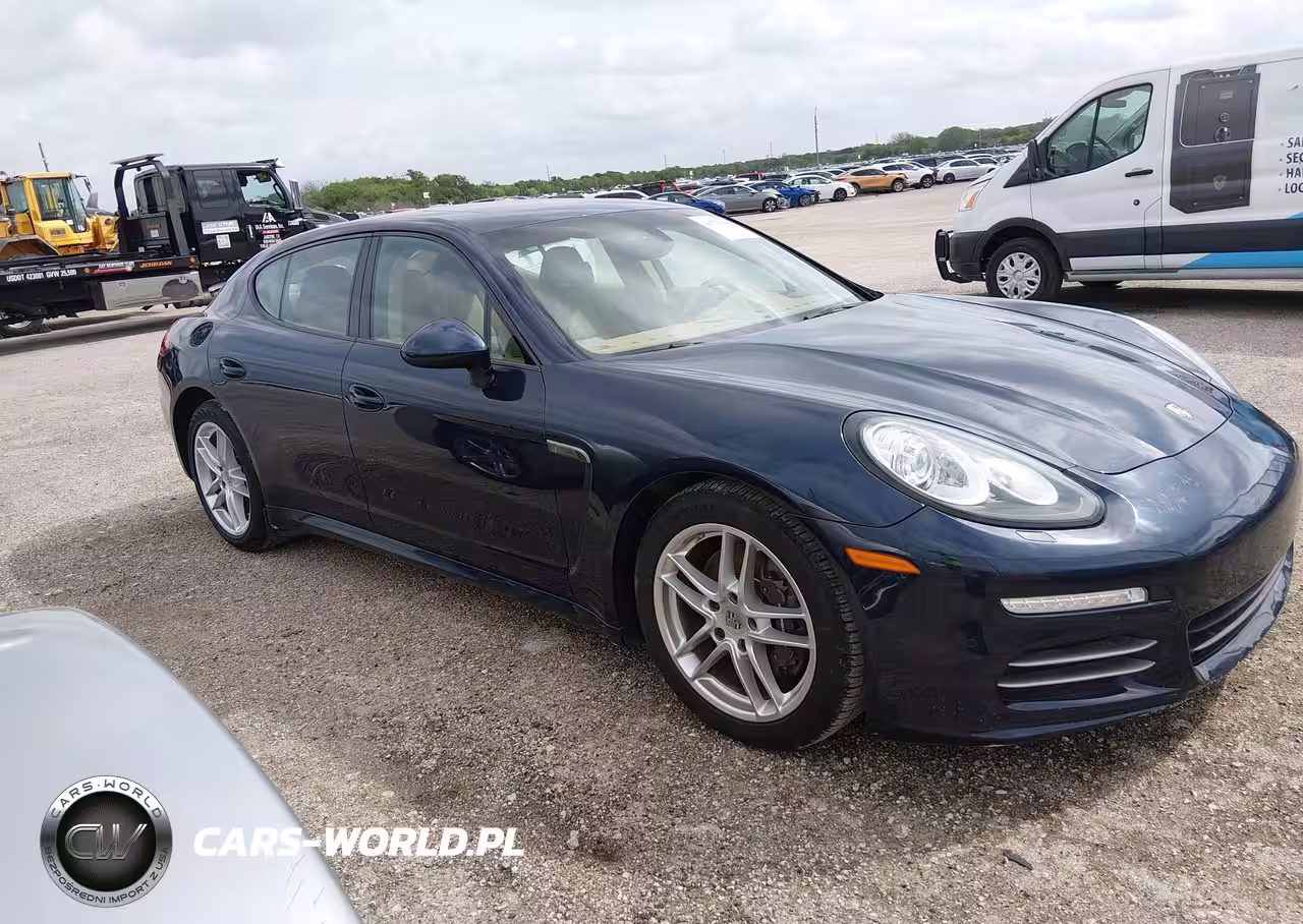 PORSCHE PANAMERA 2