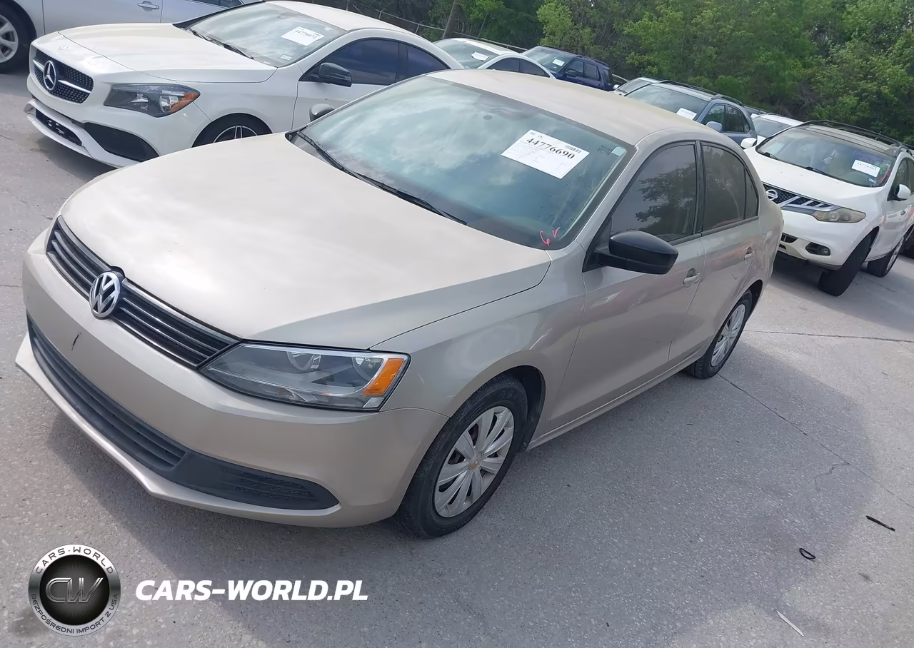 2013 Volkswagen Jetta 2.0L S VIN:3VW2K7AJ7DM318068 - 2