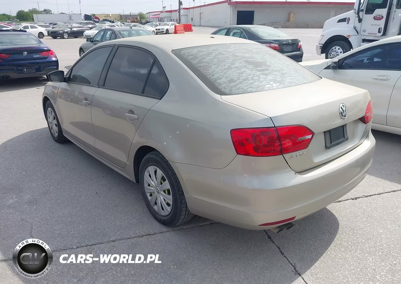 2013 Volkswagen Jetta 2.0L S VIN:3VW2K7AJ7DM318068 - 3