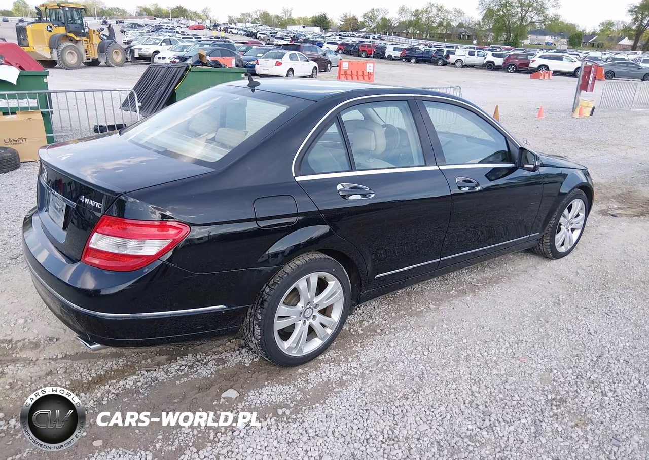 2011 Mercedes-Benz C 300 Luxury 4Matic VIN:WDDGF8BB4BR147792 - 4