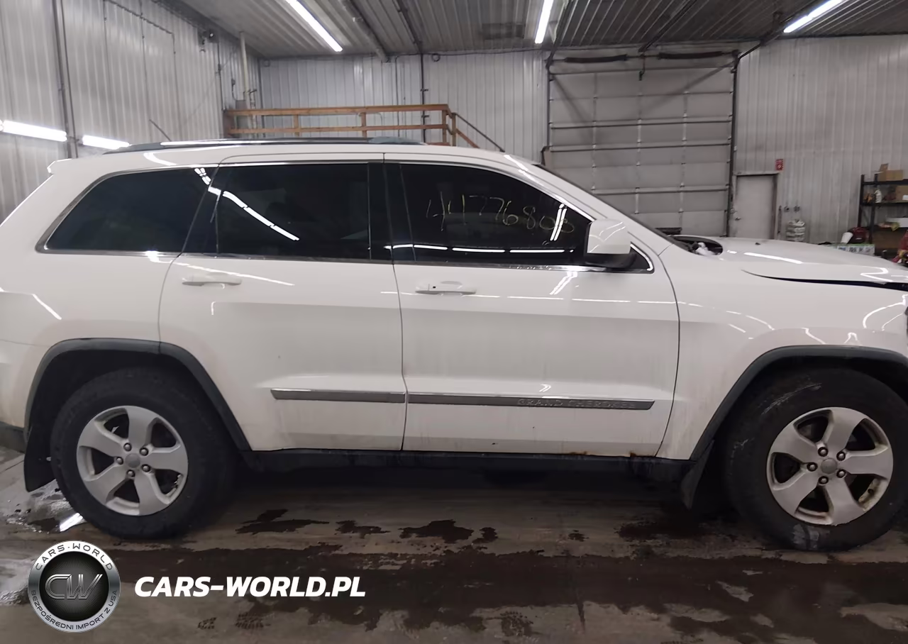 2011 Jeep Grand Cherokee Laredo VIN:1J4RR4GG5BC735303 - 14