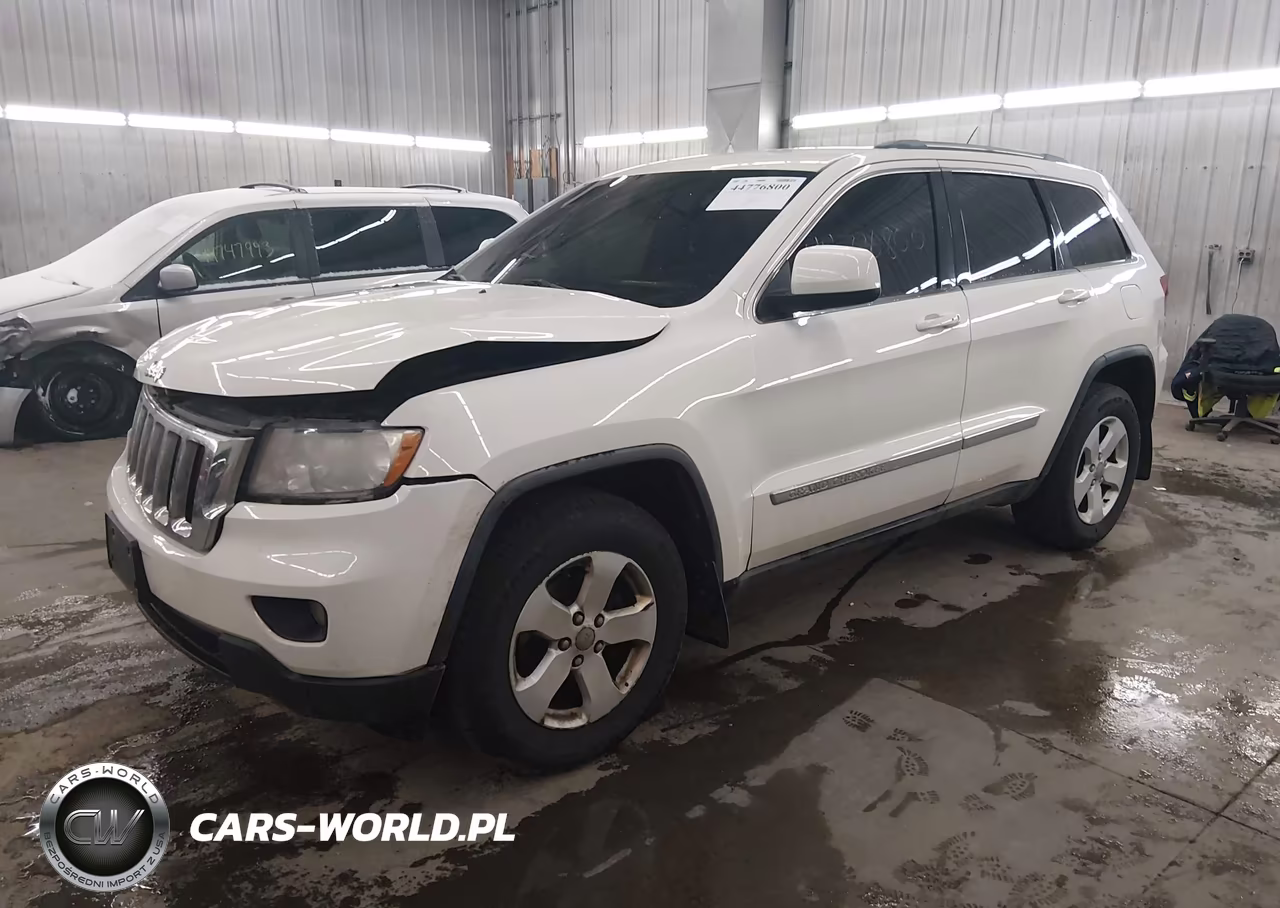 2011 Jeep Grand Cherokee Laredo VIN:1J4RR4GG5BC735303 - 2