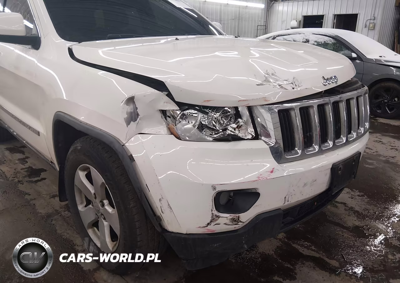 2011 Jeep Grand Cherokee Laredo VIN:1J4RR4GG5BC735303 - 6