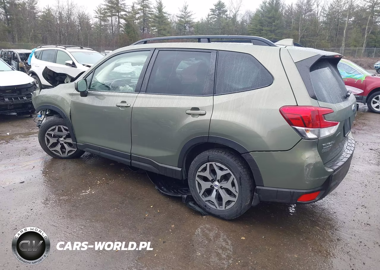2021 Subaru Forester Premium VIN:JF2SKAJC6MH511898 - 3