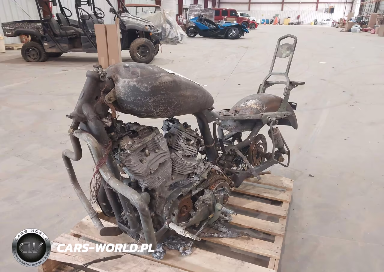 2005 Harley-Davidson Xl1200 C VIN:1HD1CGP125K413485 - 2