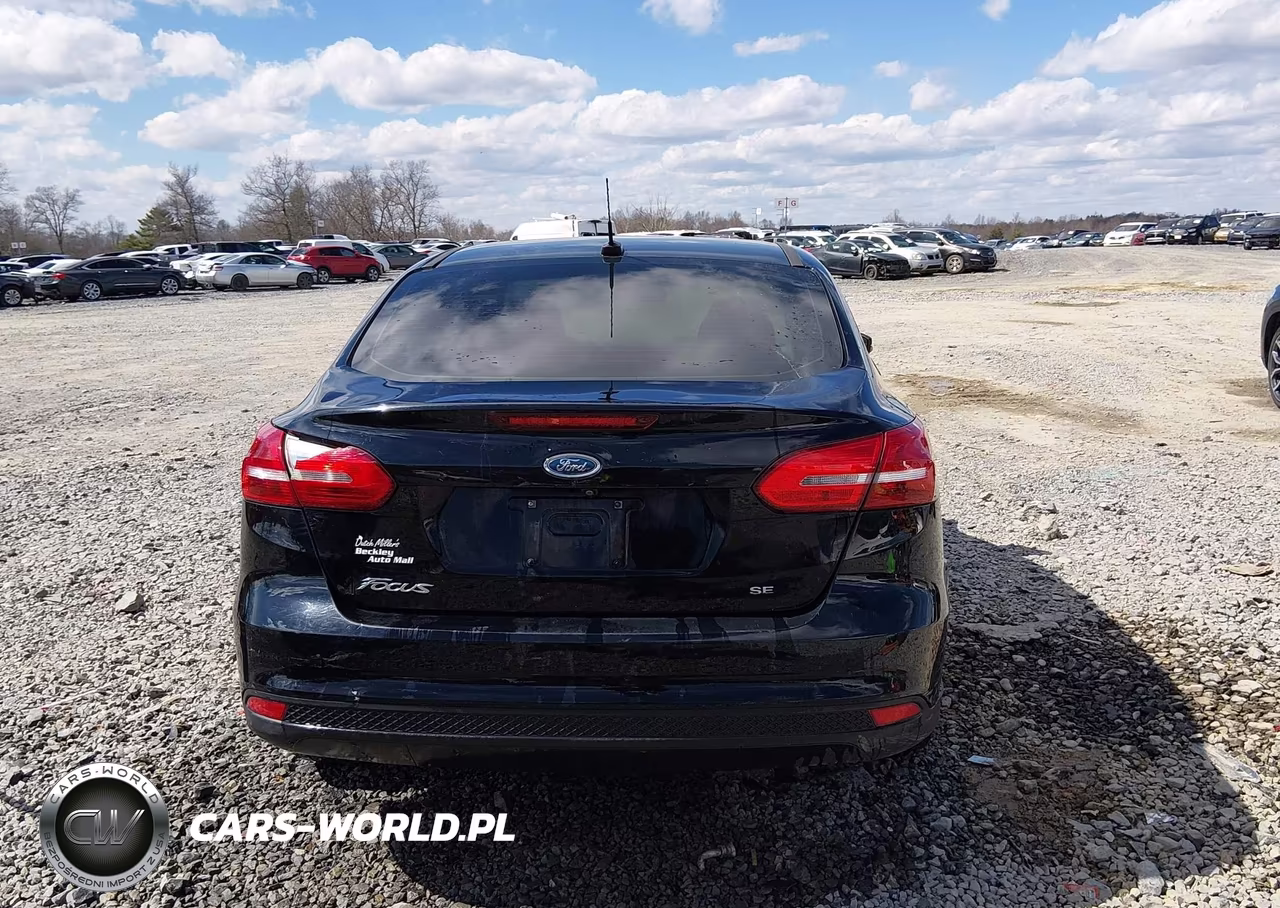 2017 Ford Focus Se VIN:1FADP3F24HL316749 - 16