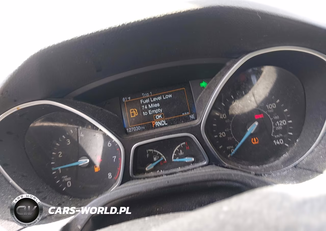 2017 Ford Focus Se VIN:1FADP3F24HL316749 - 7