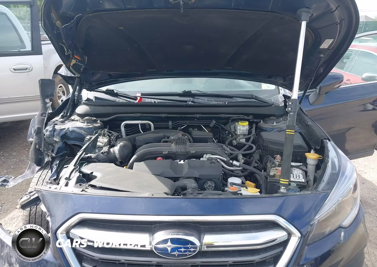 2018 Subaru Outback 2.5I Premium VIN:4S4BSAFC7J3210469 - 10