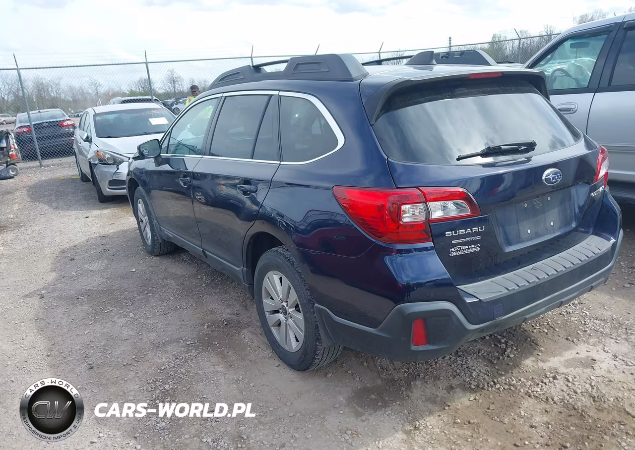 2018 Subaru Outback 2.5I Premium VIN:4S4BSAFC7J3210469 - 3