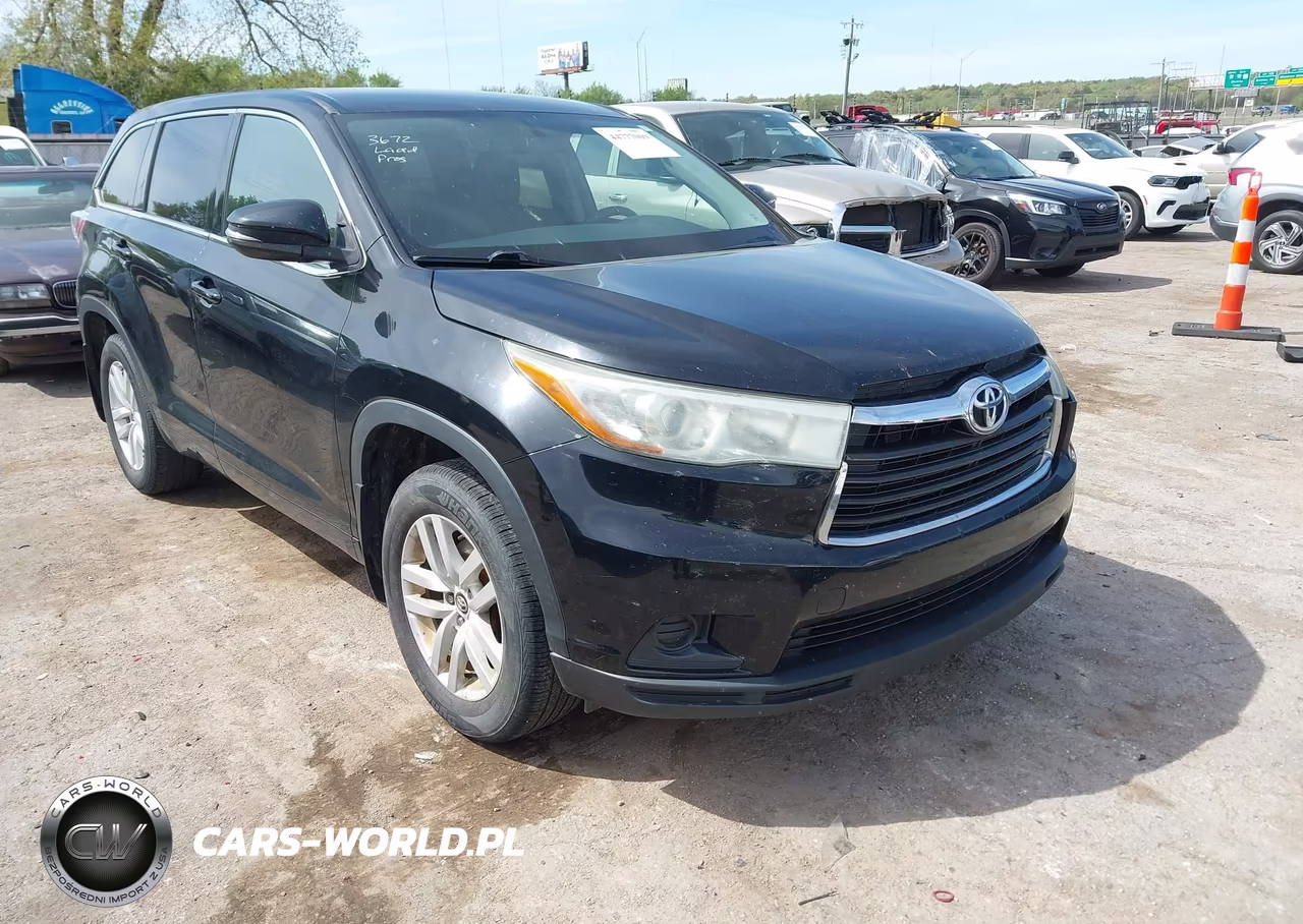 2016 Toyota Highlander Le V6 – zdjęcie 1 z 17