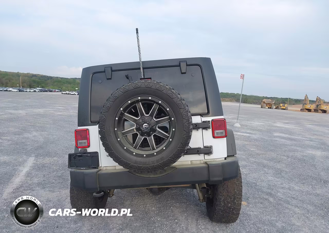 2017 Jeep Wrangler Unlimited Sport VIN:1C4BJWDG6HL597763 - 17