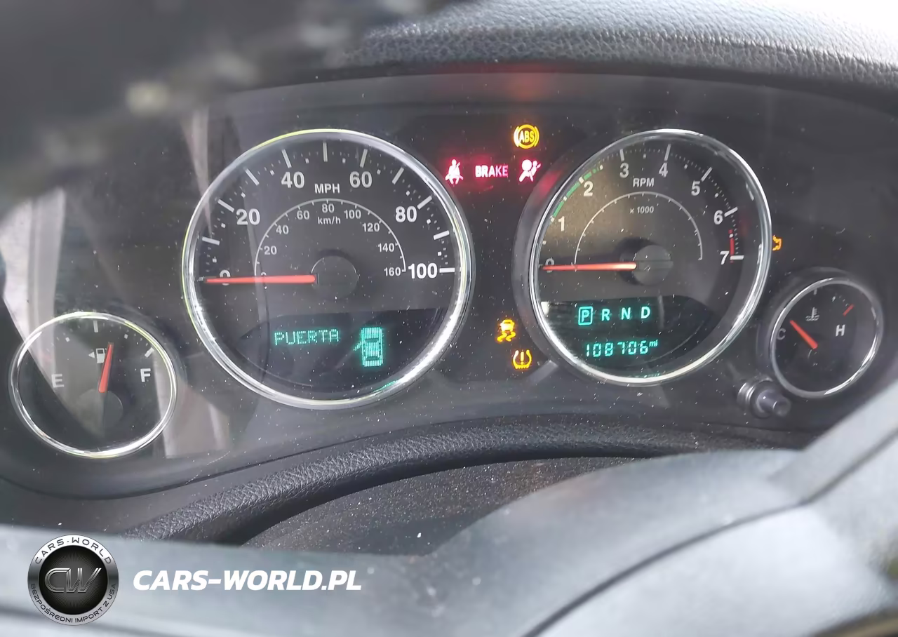 2017 Jeep Wrangler Unlimited Sport VIN:1C4BJWDG6HL597763 - 7