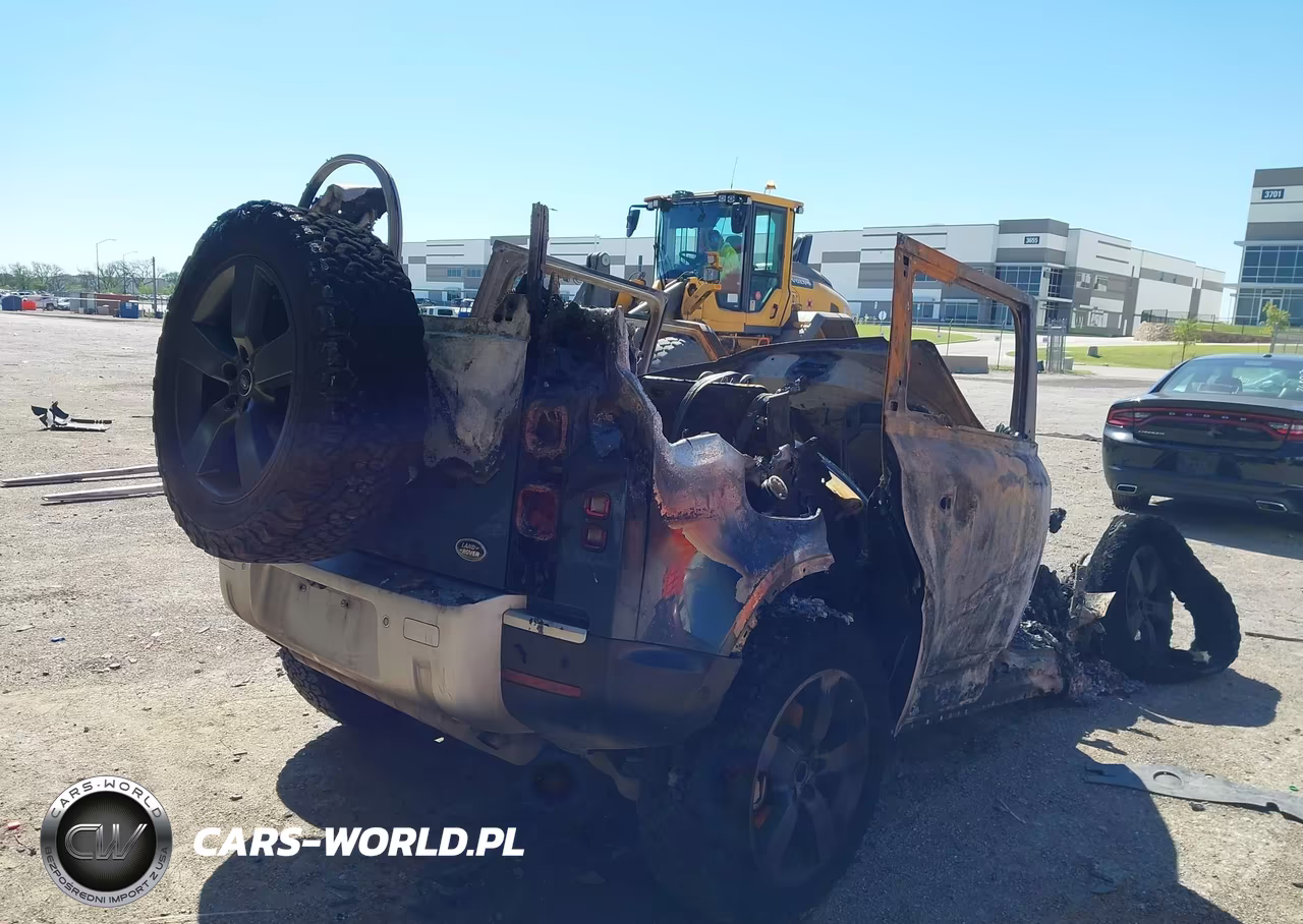 2022 Land Rover Defender 110 Standard VIN:SALEK7RX5N2098729 - 4