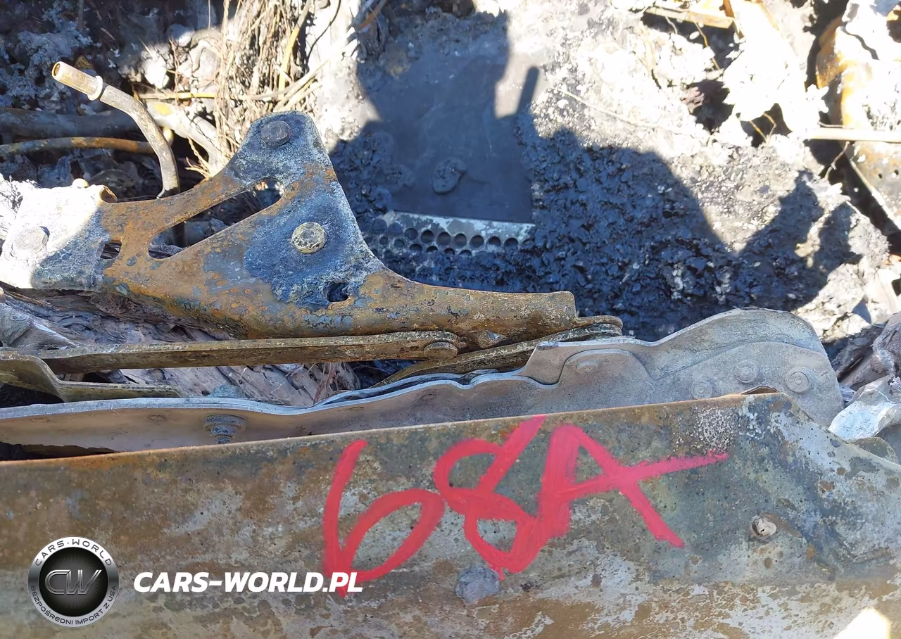 2022 Land Rover Defender 110 Standard VIN:SALEK7RX5N2098729 - 9
