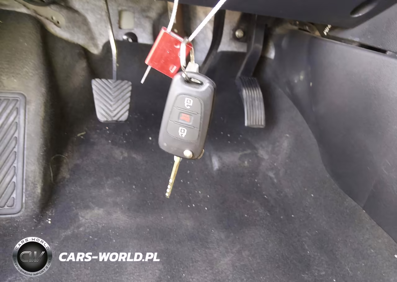 2013 Kia Soul + VIN:KNDJT2A62D7526007 - 11