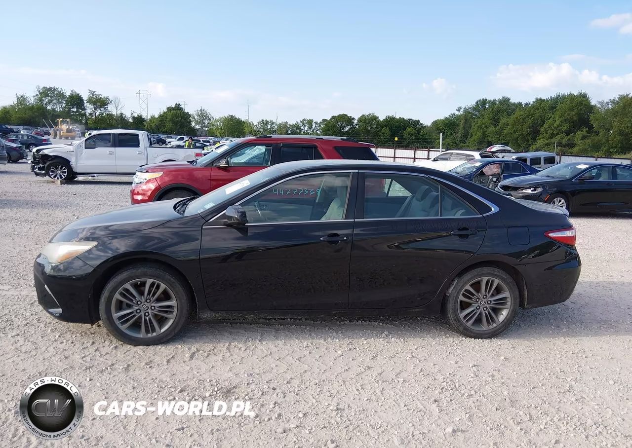 2015 Toyota Camry Se VIN:4T1BF1FKXFU936002 - 14
