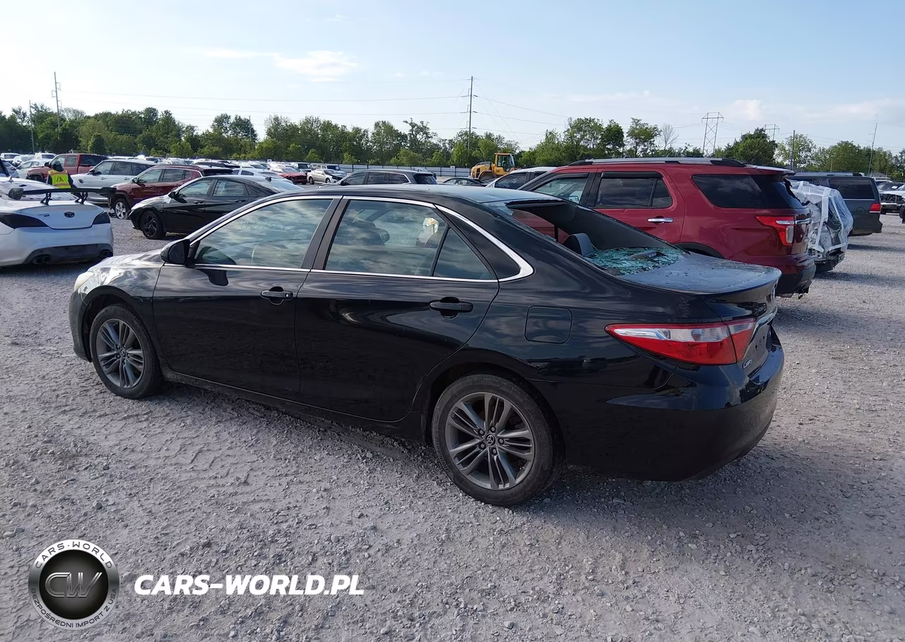 2015 Toyota Camry Se VIN:4T1BF1FKXFU936002 - 3