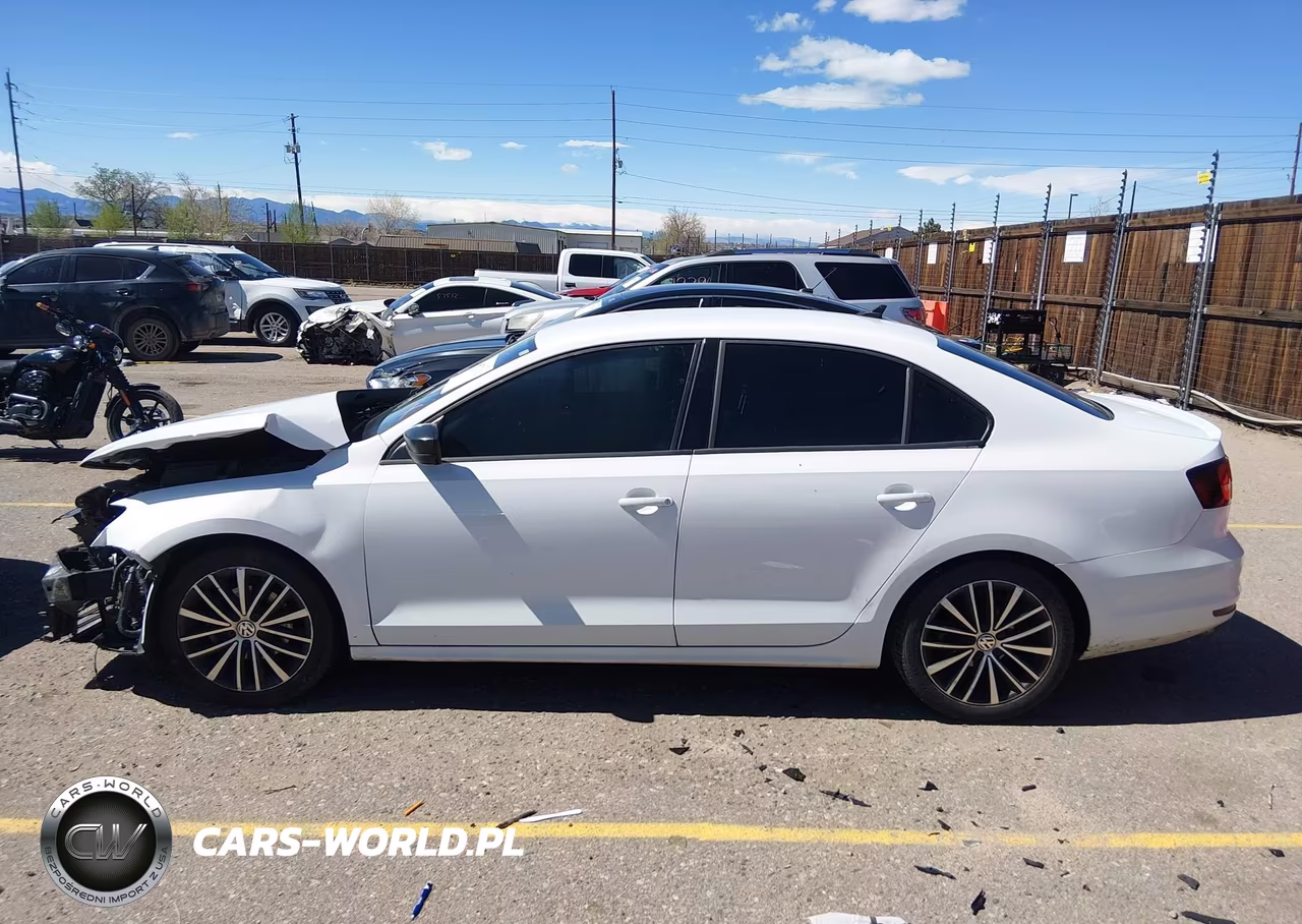2016 Volkswagen Jetta 1.8T Sport VIN:3VWD17AJ0GM370481 - 14